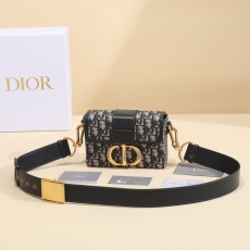 Christian Dior Montaigne Bags